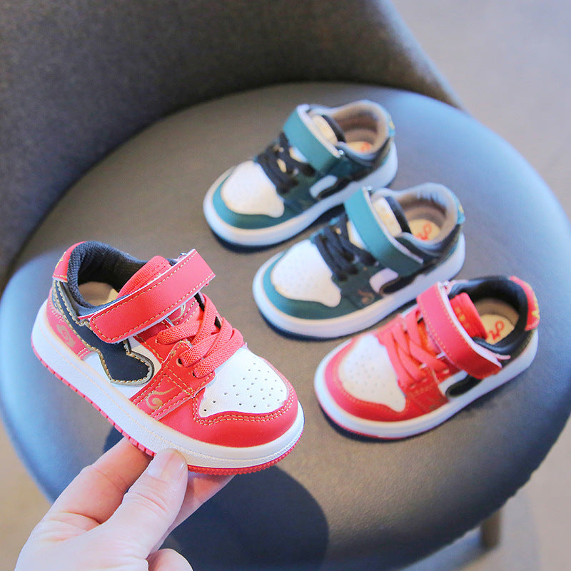 Tênis Infantil Moderno com Velcro